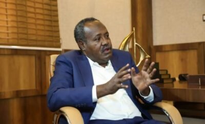 السوباط : د.كامل إدريس مؤهل لأن يكون “مهاتير غاندي” السودان