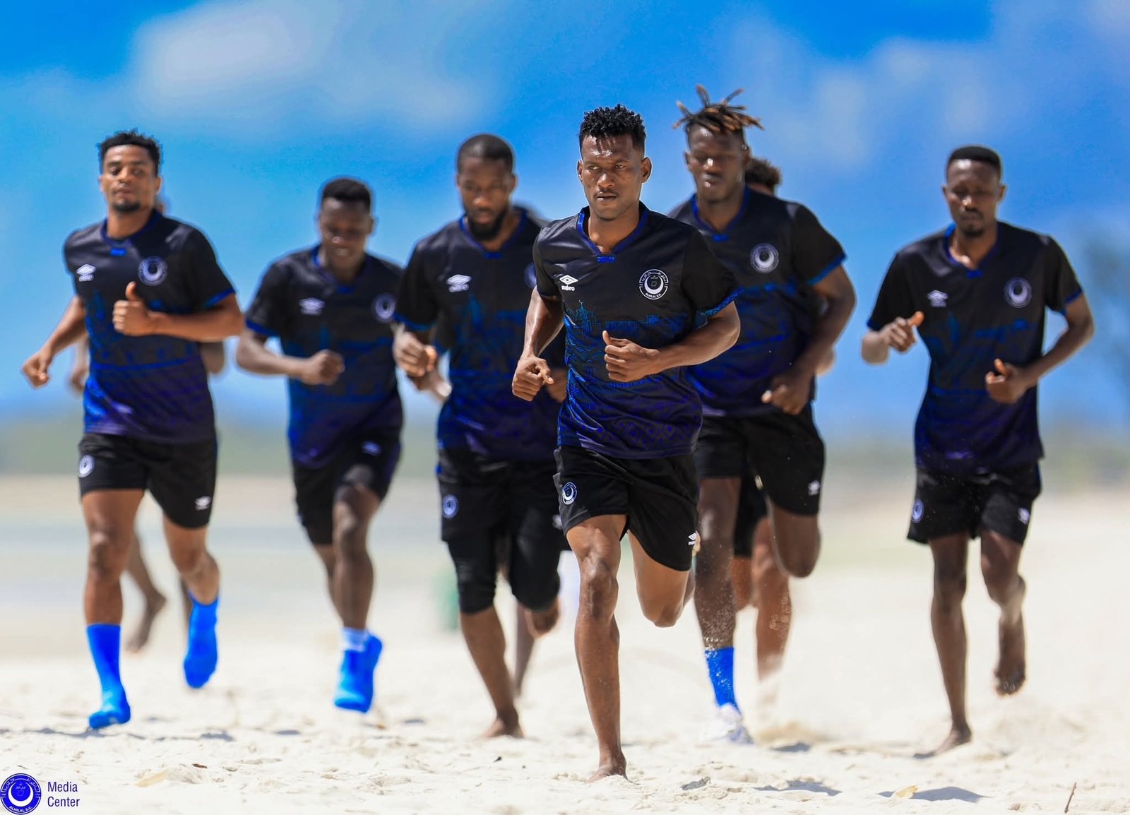 الهلال يرفع التمام لودية ماشوجا